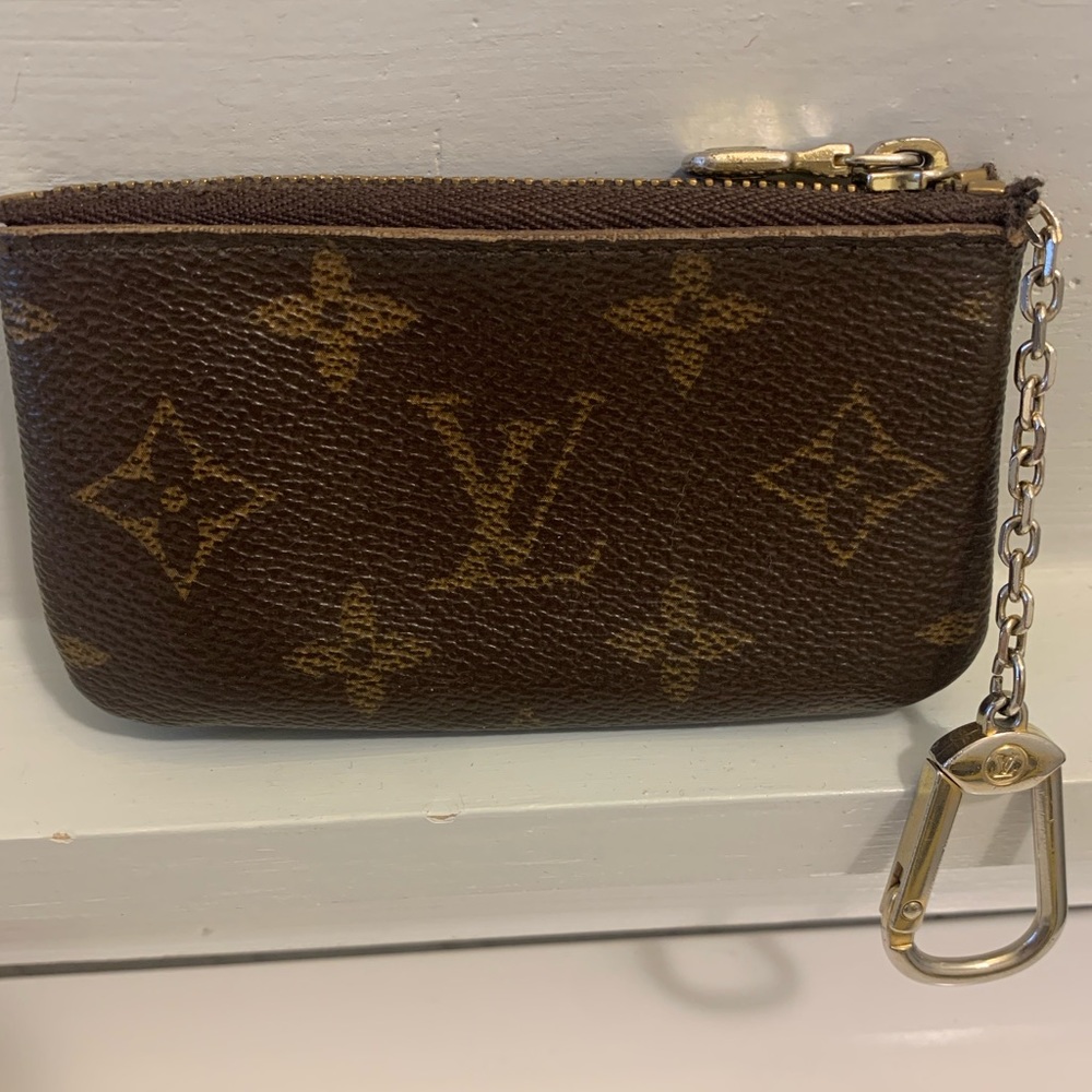 Pre-Loved Louis Vuitton card case with key chain